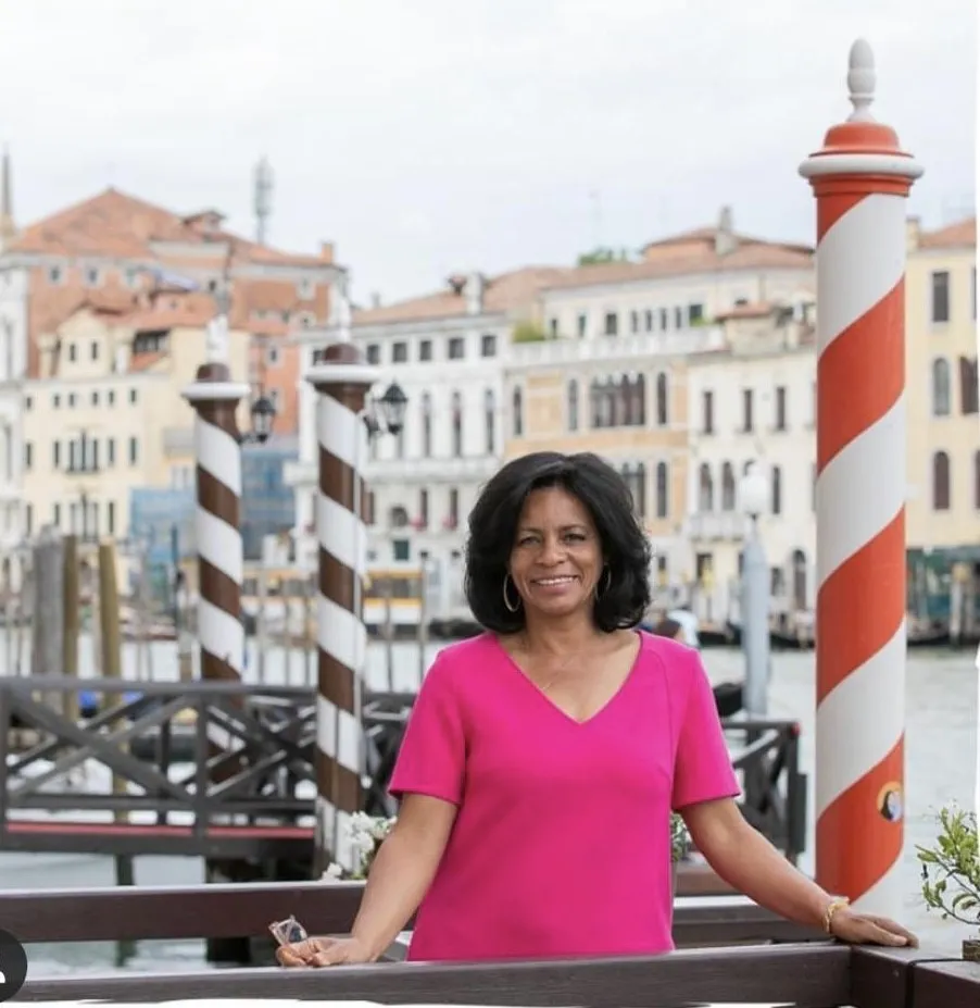 dr Gelsy  Arlene Villaneuva